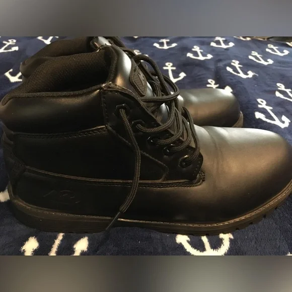 Mens Mountain Gear Boots - Picture 7 of 15